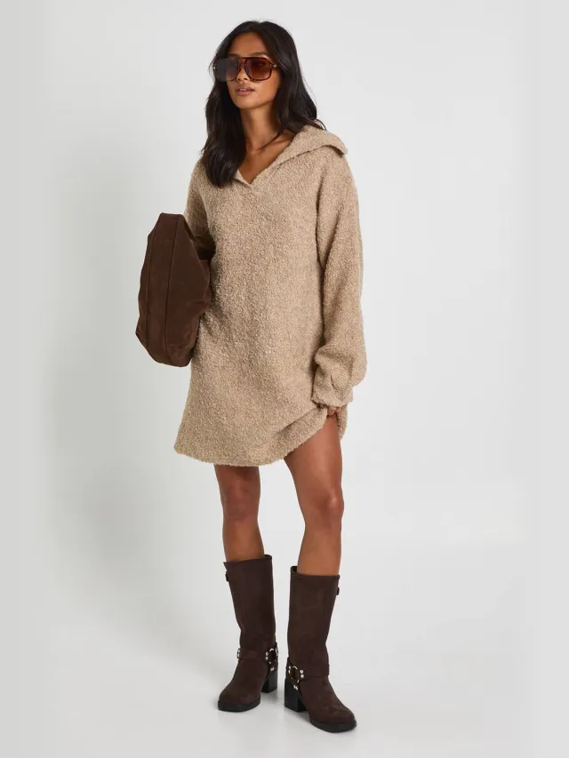 boohoo Dames Petite Borg Oversized Kraagdetail Mini Jurk Camel