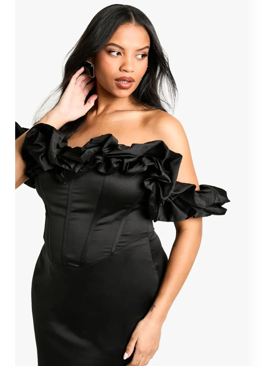 boohoo Dames Plus Volume Off-Shoulder Midi Jurk zwart, foto 3