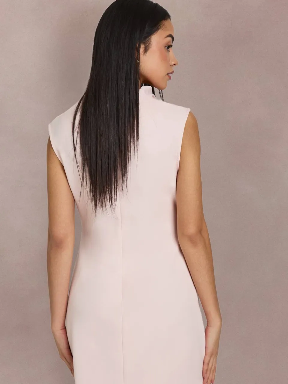 boohoo Dames Mini-jurk Met Waterval Halslijn En PlooiDetail pastelroze, foto 2