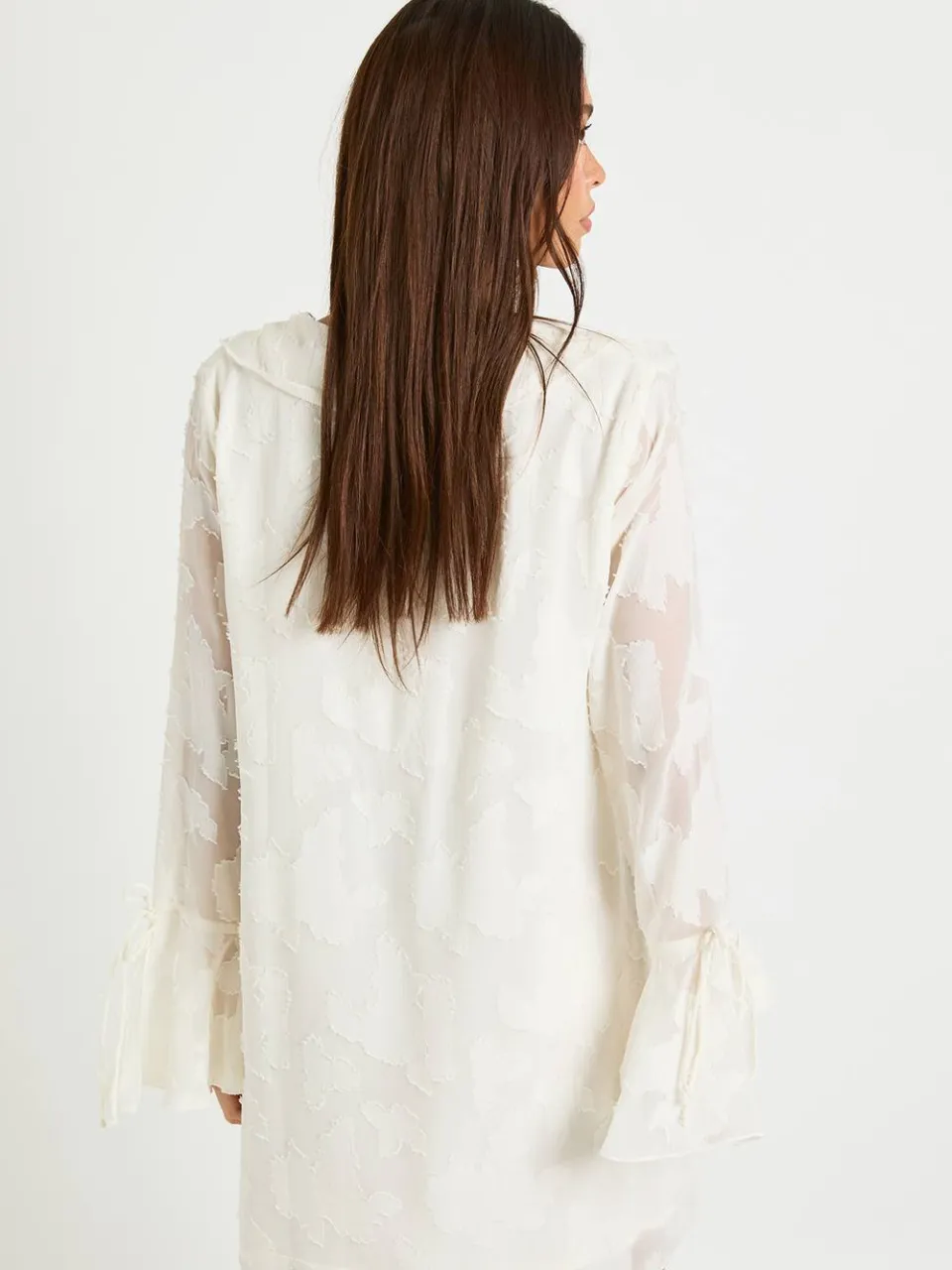 boohoo Dames Burnout Bloemige Ruche Shiftjurk crème, foto 3