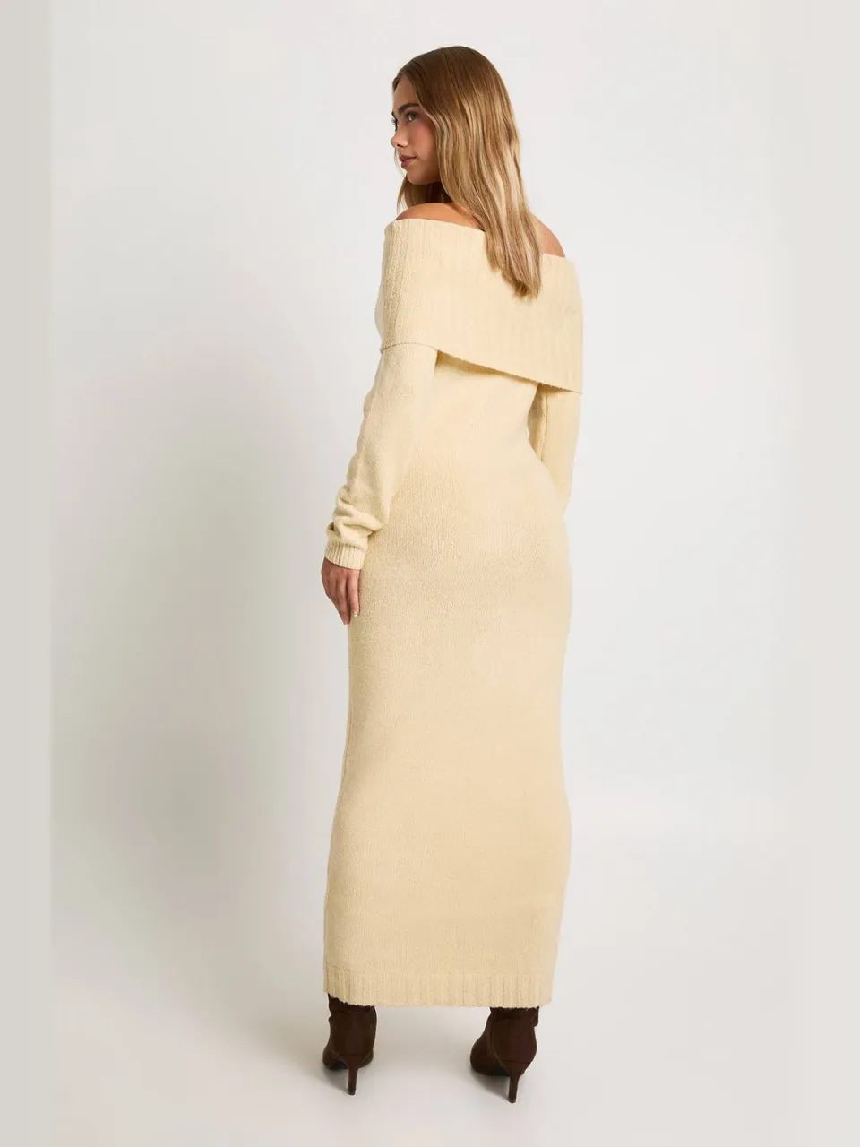 boohoo Dames Premium Oversized Bardot Halslijn Maxi Jumper Jurk steen, foto 2