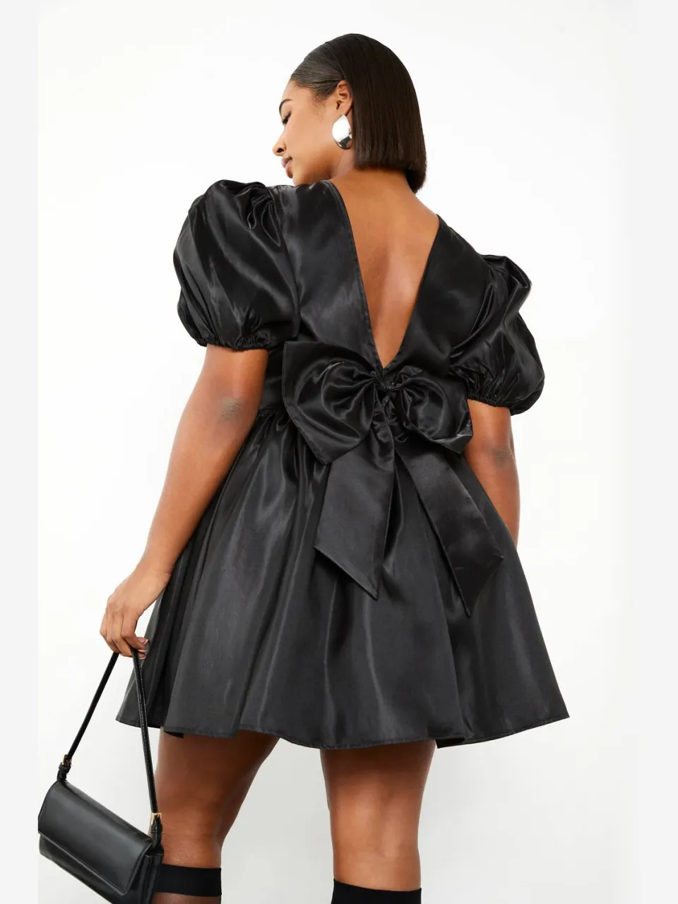 boohoo Dames Plus Taffeta Boogrug Puffmouw Skaterjurk zwart, foto 2