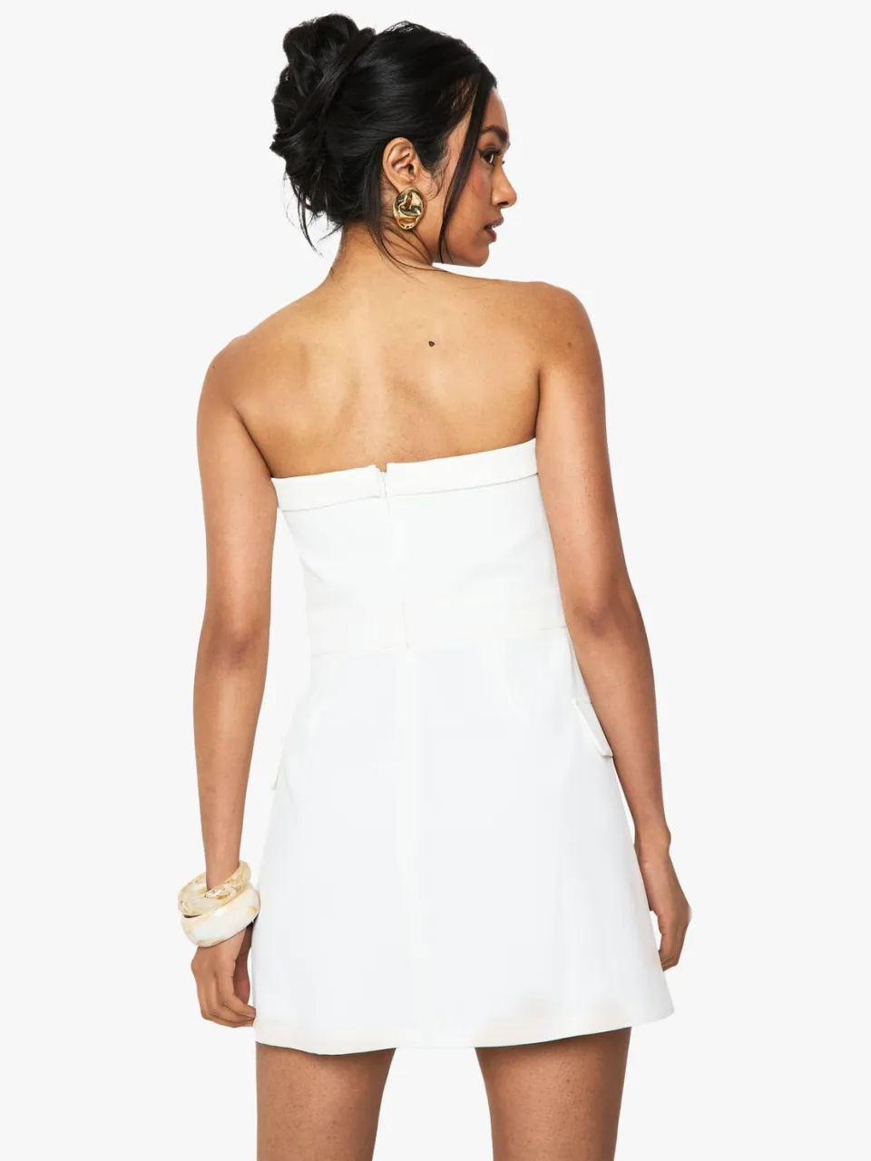 boohoo Dames Button Front Bandeau Tailored Mini Jurk ivoor, foto 2