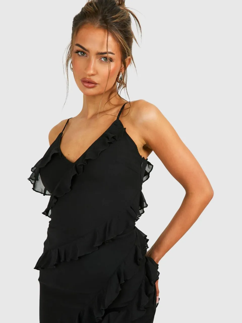boohoo Dames Chiffon Ruffle Maxi Slip Jurk zwart, foto 2