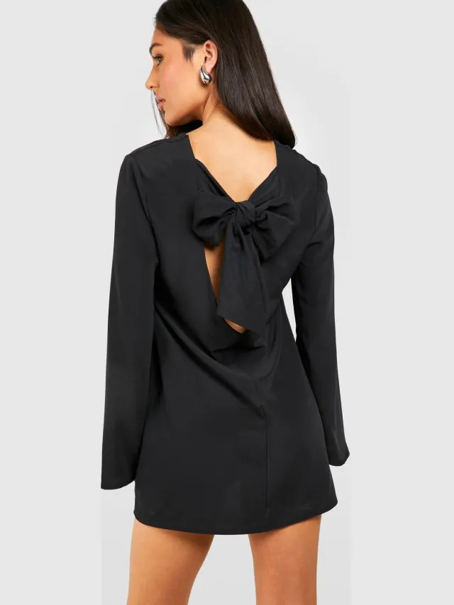 boohoo Dames Petite Jurk met Strikdetail en Open Rug Mini Jurk zwart, foto 2