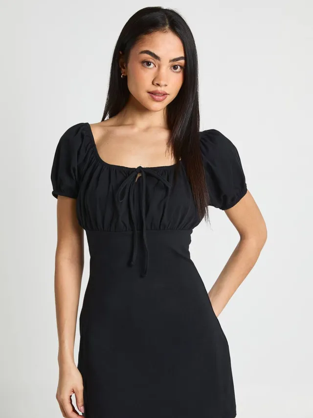 boohoo Dames Katoenen Melkmeisjejurk Met Korte Mouwen Zwart