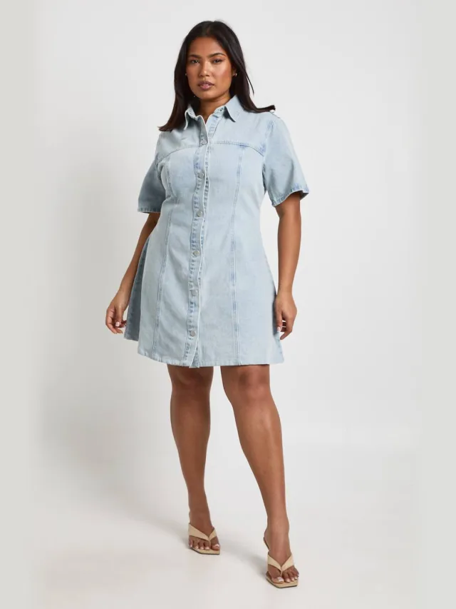 boohoo Dames Plus Korte Mouw Denim Jurk Met Getailleerde Taille