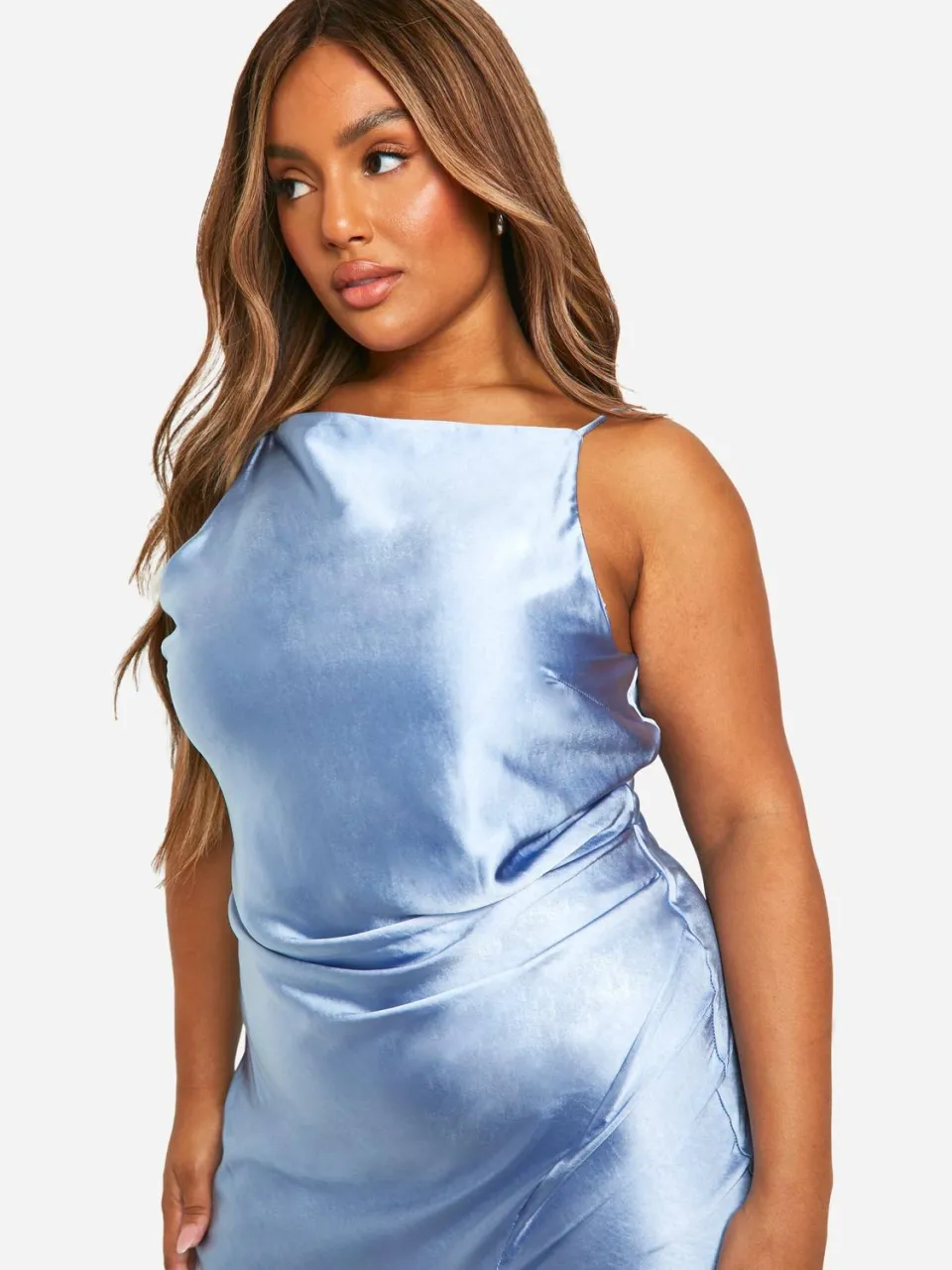 boohoo Dames Plus Bruidsmeisje Satijn Scheve Halslijn Maxi Jurk blauw, foto 2