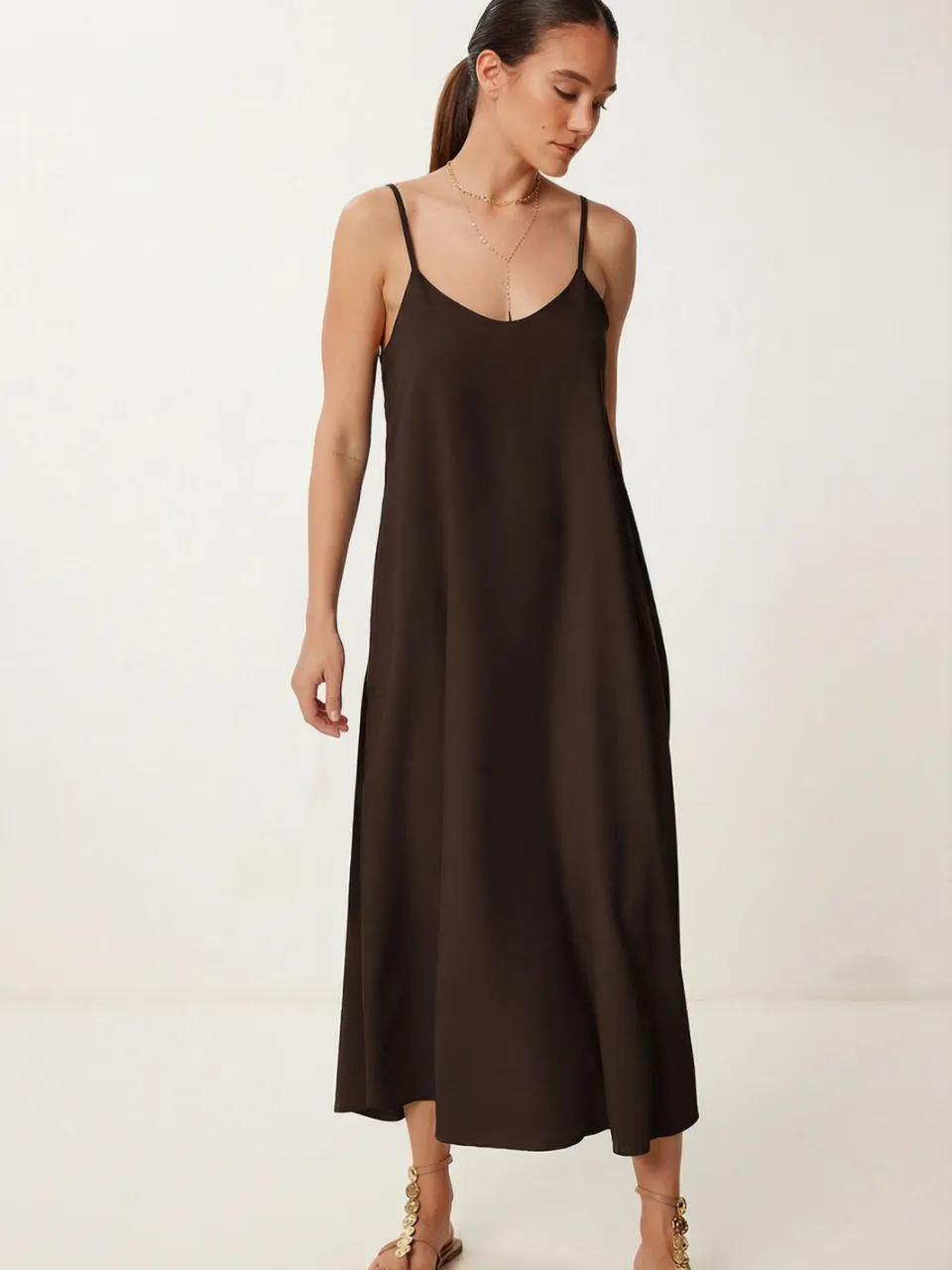 Happiness Istanbul Losse Midi-jurk met U-hals mokka, foto 2