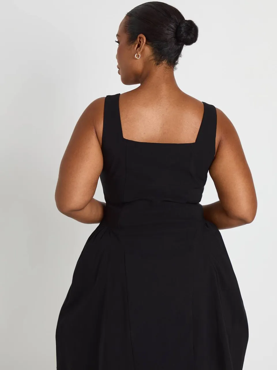 boohoo Dames Plus Skater Jurk Met Gerimpelde Vierkante Hals zwart, foto 3