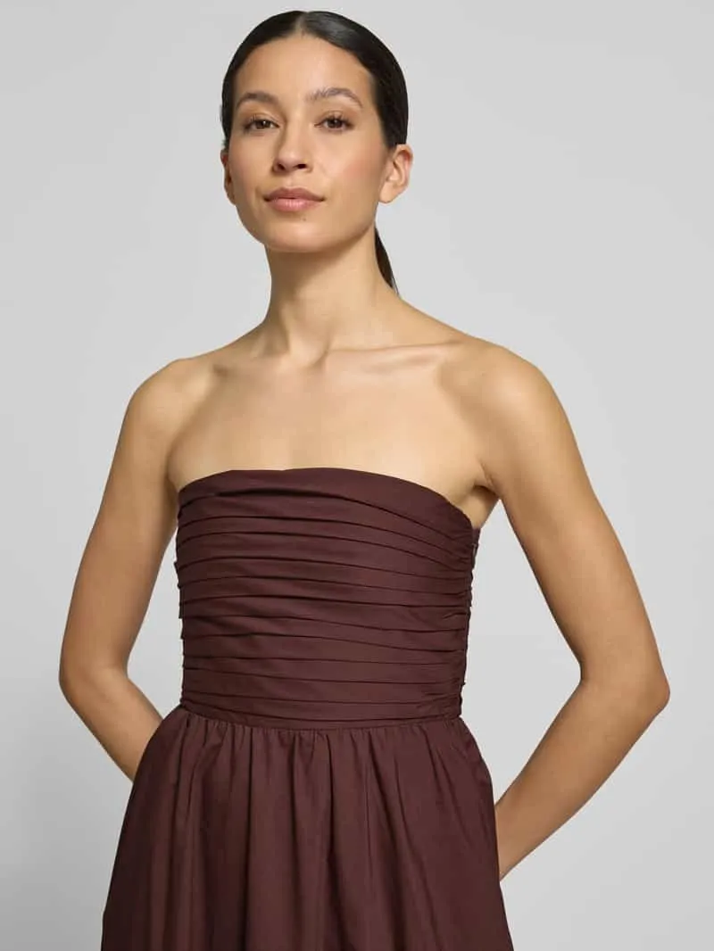 Forever New midi-jurk in off-shoulder-look model 'Matisse Ruched' chocoladebruin, foto 3