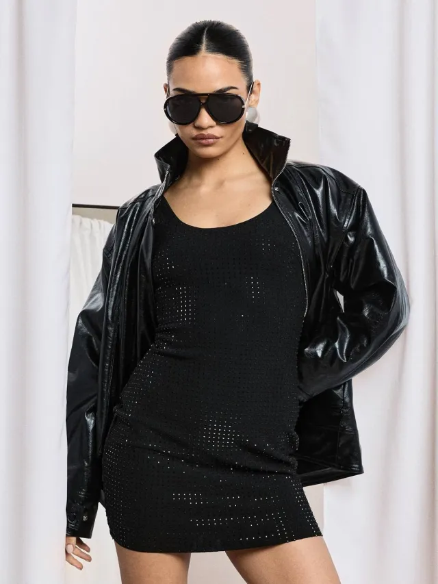 boohoo Dames Hotfix Diamante Scoop Neck Mini Jurk zwart, foto 4
