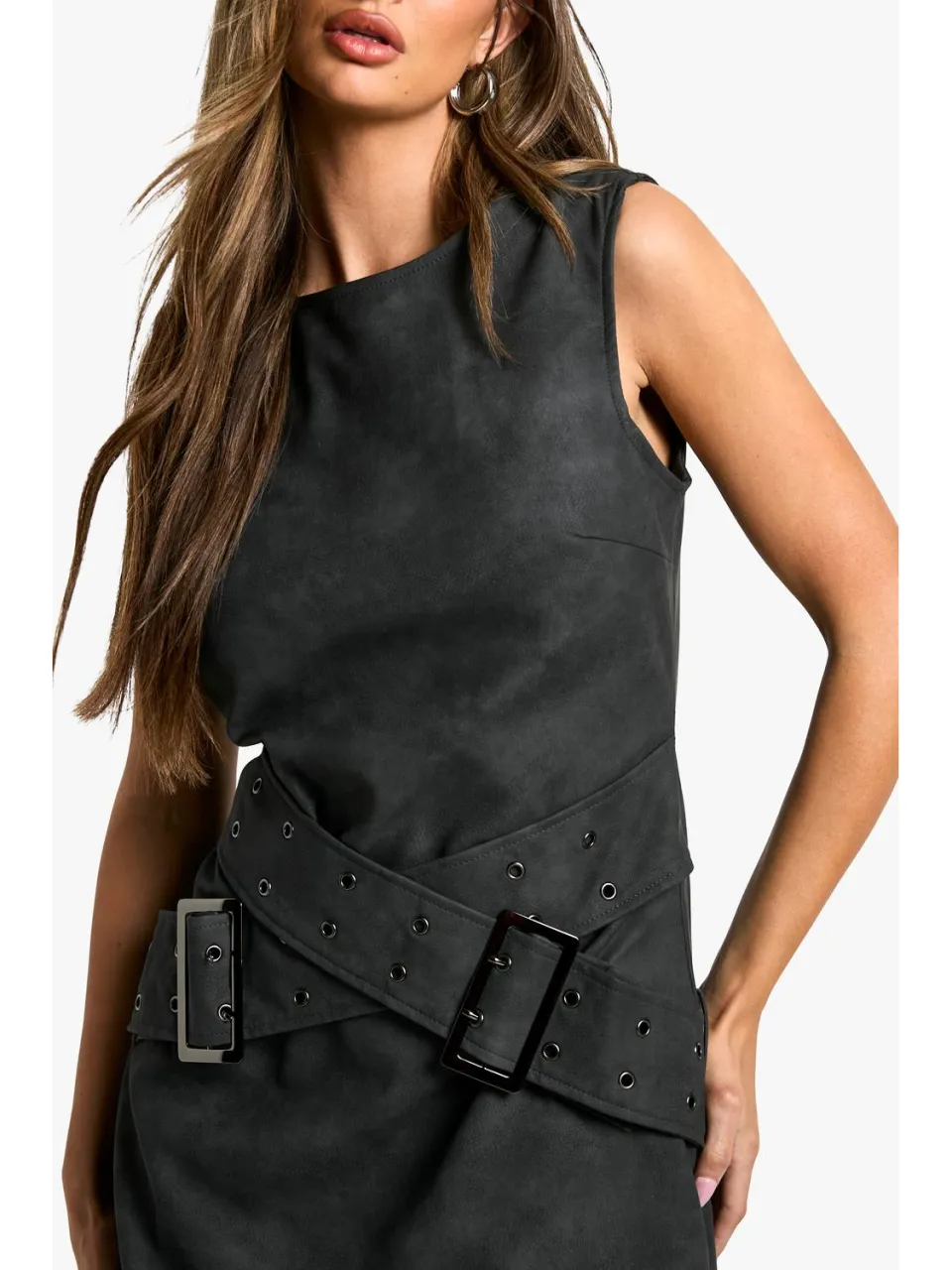 boohoo Dames Nep leren mini-jurk met dubbele riem washed black, foto 3