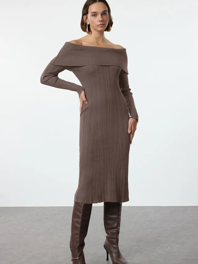 Trendyol TRENDYOLMİLLA Dames Beige Effen Midi Lang Avond / Dagelijks Bodycon Jurken Taupe