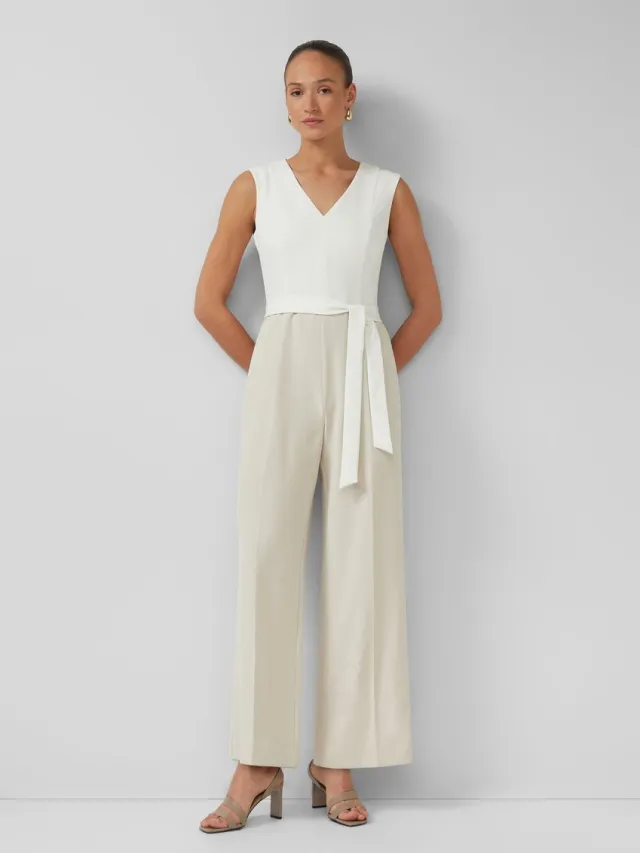 S.Oliver female - Soepelvallende jumpsuit met strikriem en steekzakken beige