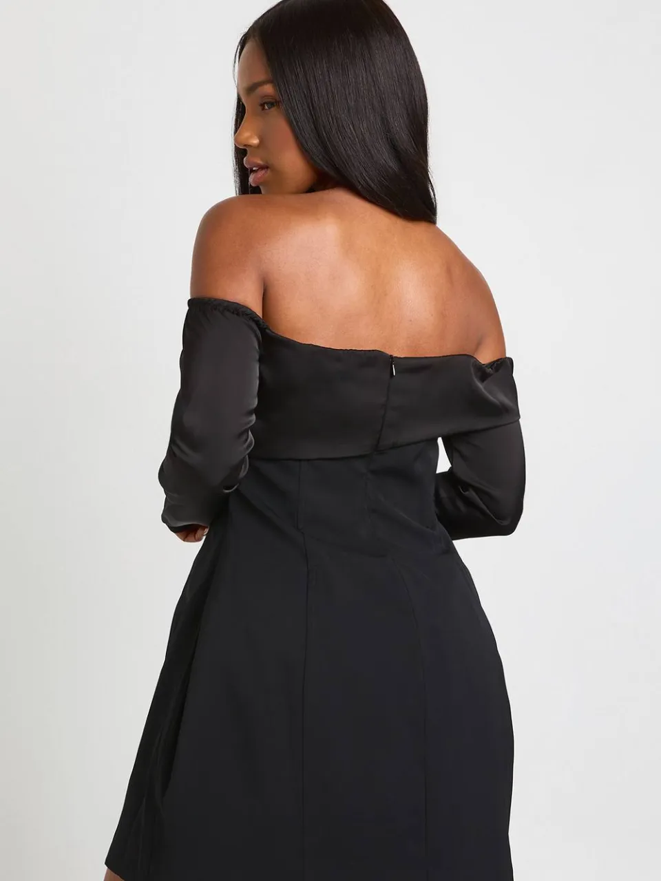 boohoo Dames Bardot lange mouwen getailleerde mini-jurk zwart, foto 3