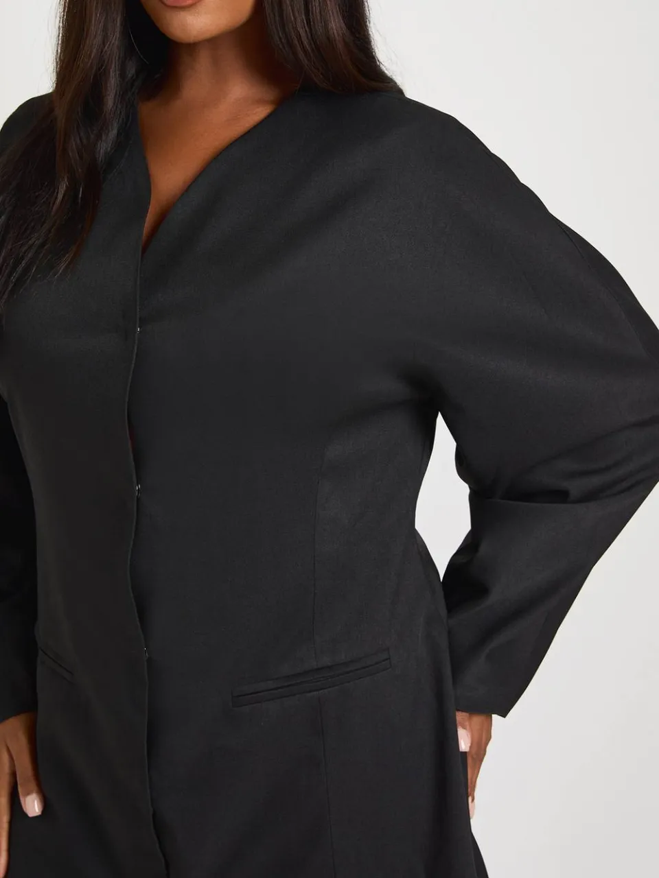 boohoo Dames Plus Size Kraagloze Blazerjurk met Getailleerde Taille zwart, foto 4