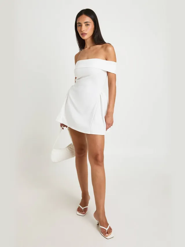 boohoo Dames Bardot Mini-jurk Met Volle Rok In Jersey Crepe Ivoor