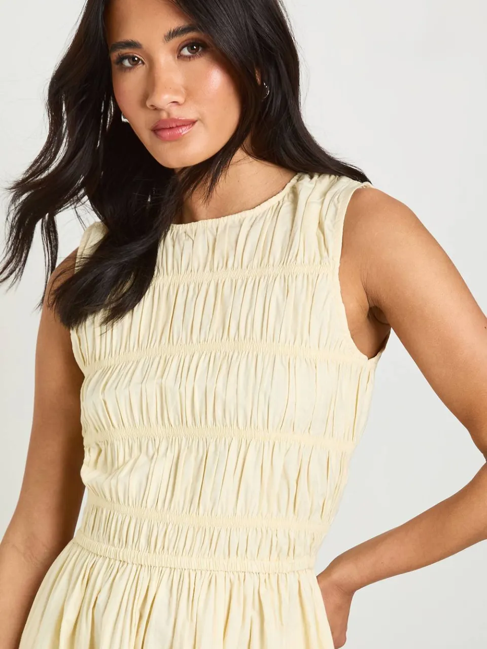 boohoo Dames Katoenen Poplin Gesmockte Maxi Jurk citroen, foto 4