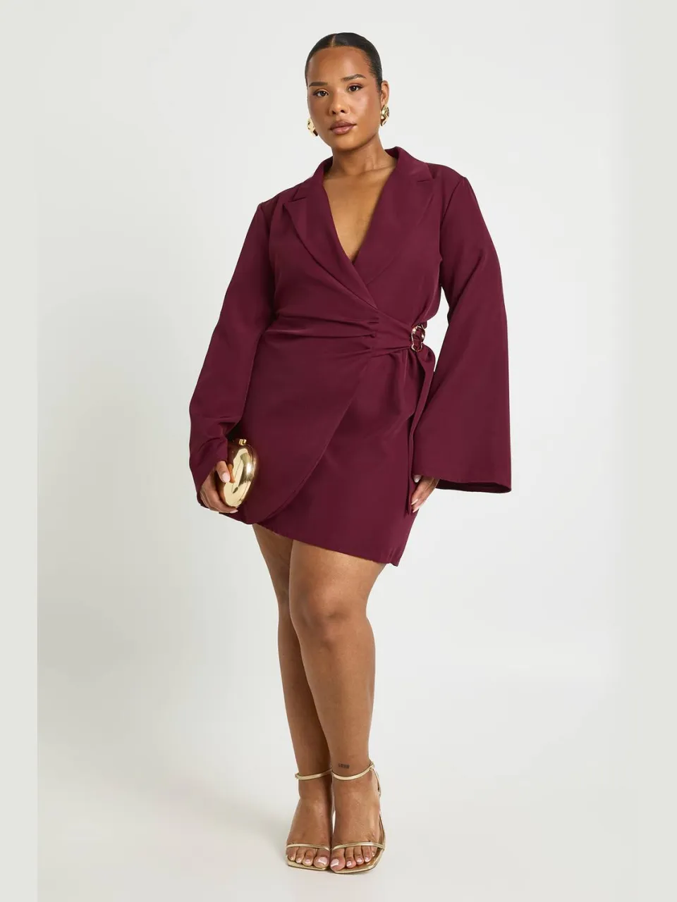 boohoo Dames Plus gespdetail getailleerde blazerjurk met strik in de taille wijn, foto 3