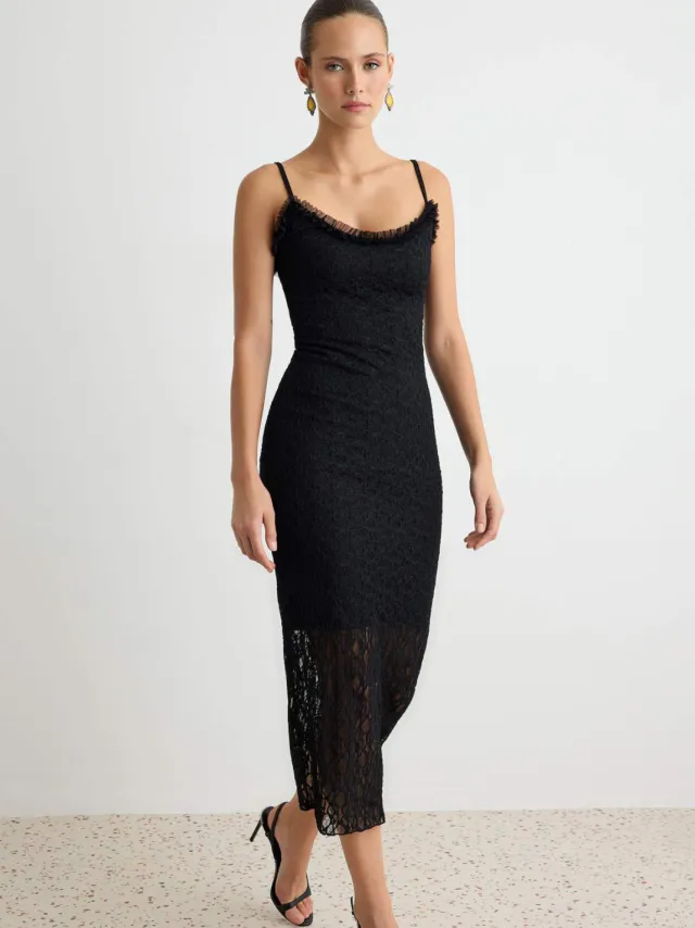 Trendyol TRENDYOLMİLLA Dames Zwart Effen Midi Mouwloos Bodycon Jurken