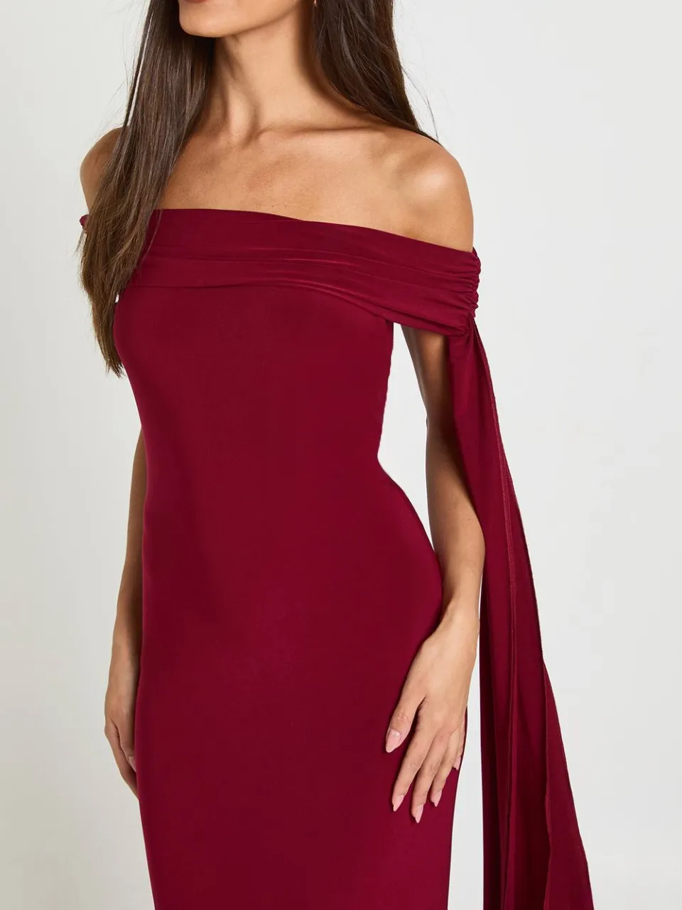 boohoo Dames Maxi Jurk met Twist Detail en Off-Shoulder Drapering wijn, foto 3