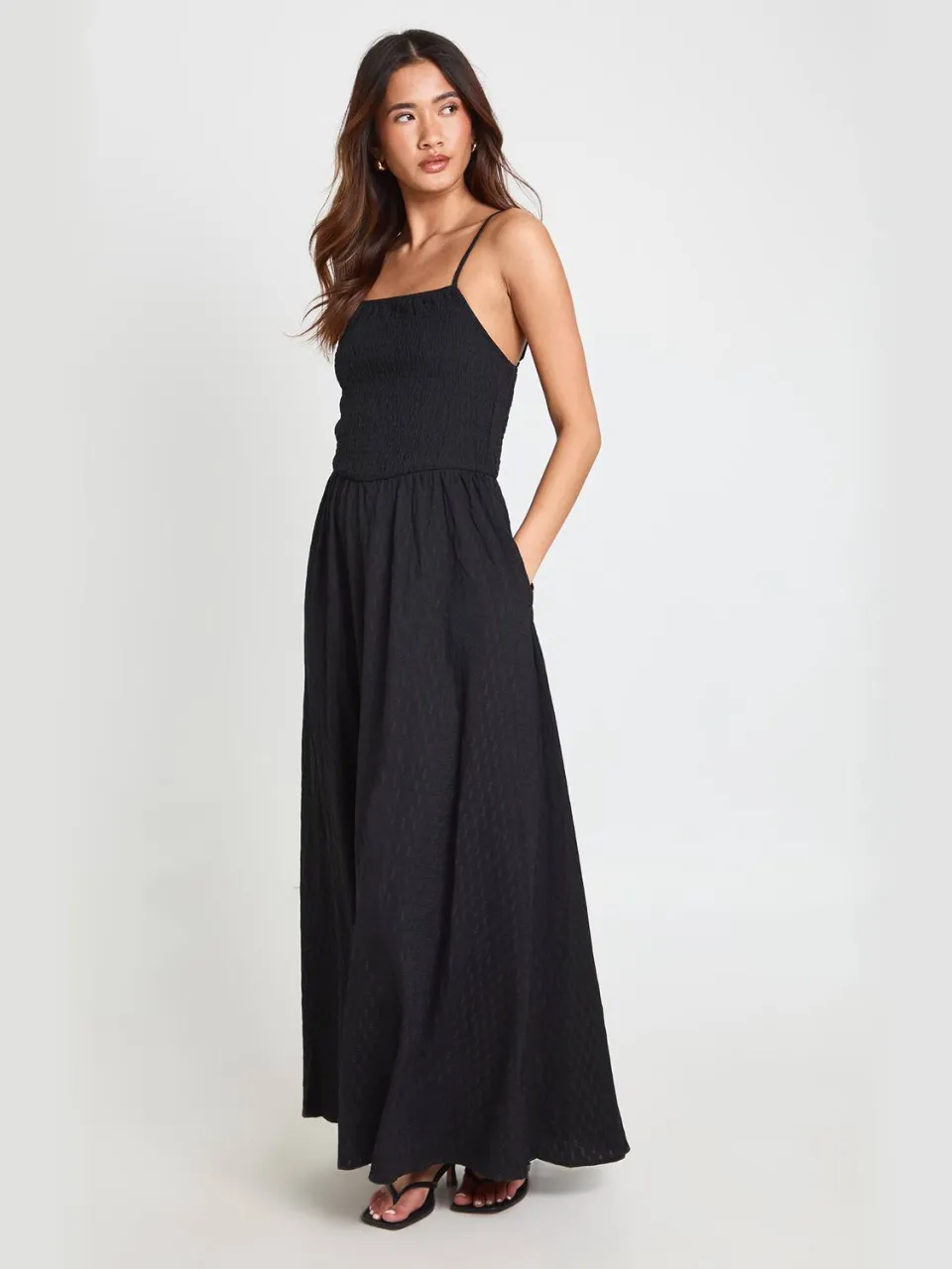 boohoo Dames Maxi Jurk Met Getextureerd Vierkant Halslijn En Gerimpeld Lijfje zwart, foto 3