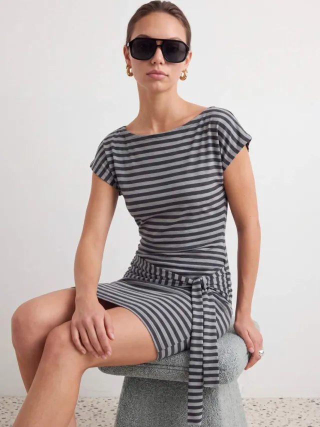 Trendyol TRENDYOLMİLLA Dames Meerkleurig Gestreept Kort / Mini Kort Bodycon Jurken Veelkleurig