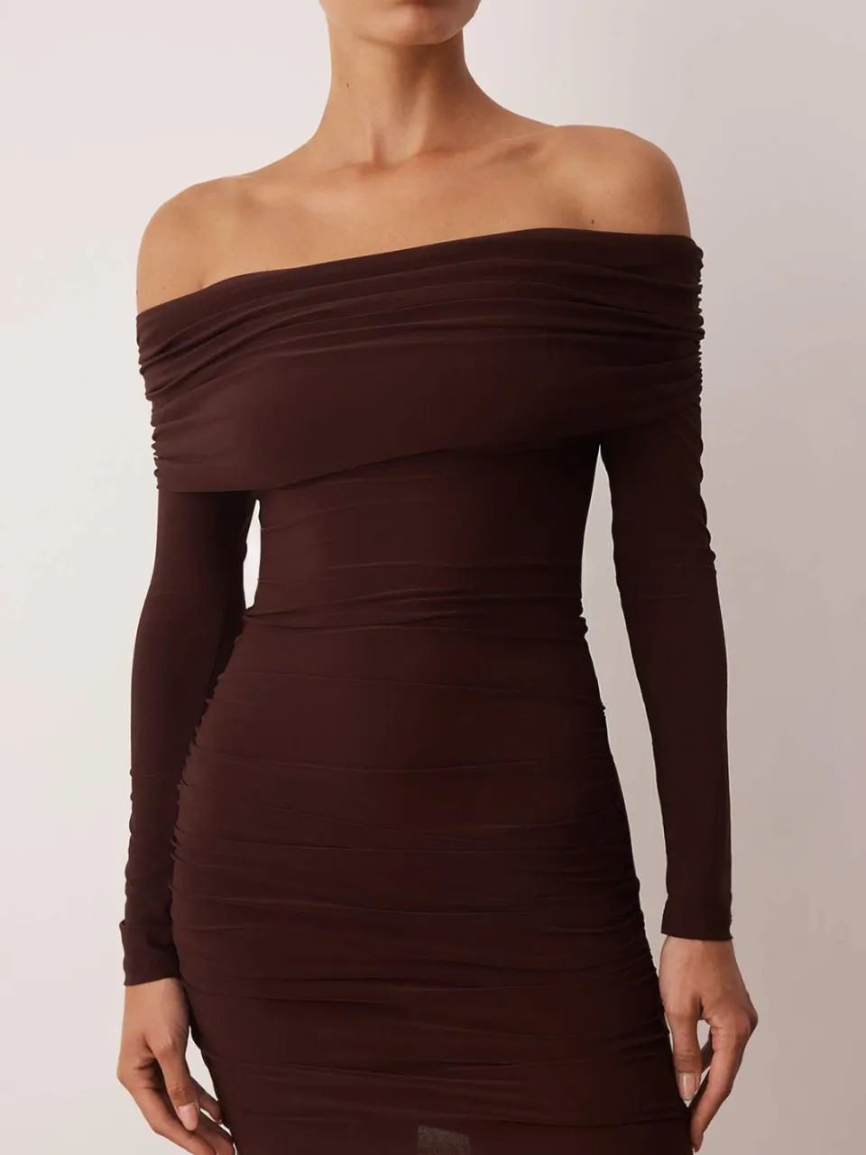 Trendyol TRENDYOLMİLLA Dames Bruin Effen Kort / Mini Lang Casual Bodycon Jurken, foto 2