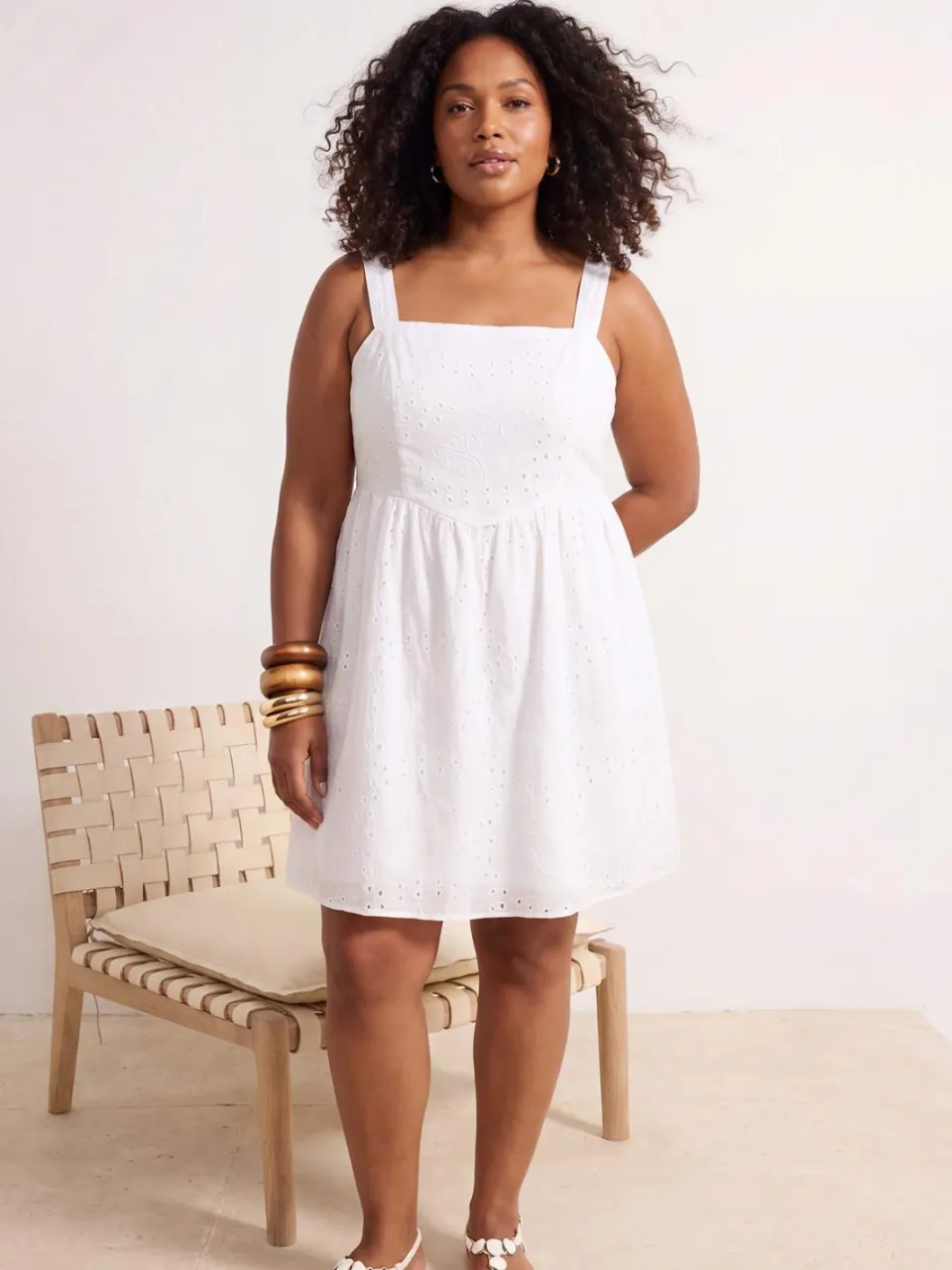 Trendyol Curve Dames Wit Effen Maxi Mouwloos Casual A-lijn Grote maten Jurk