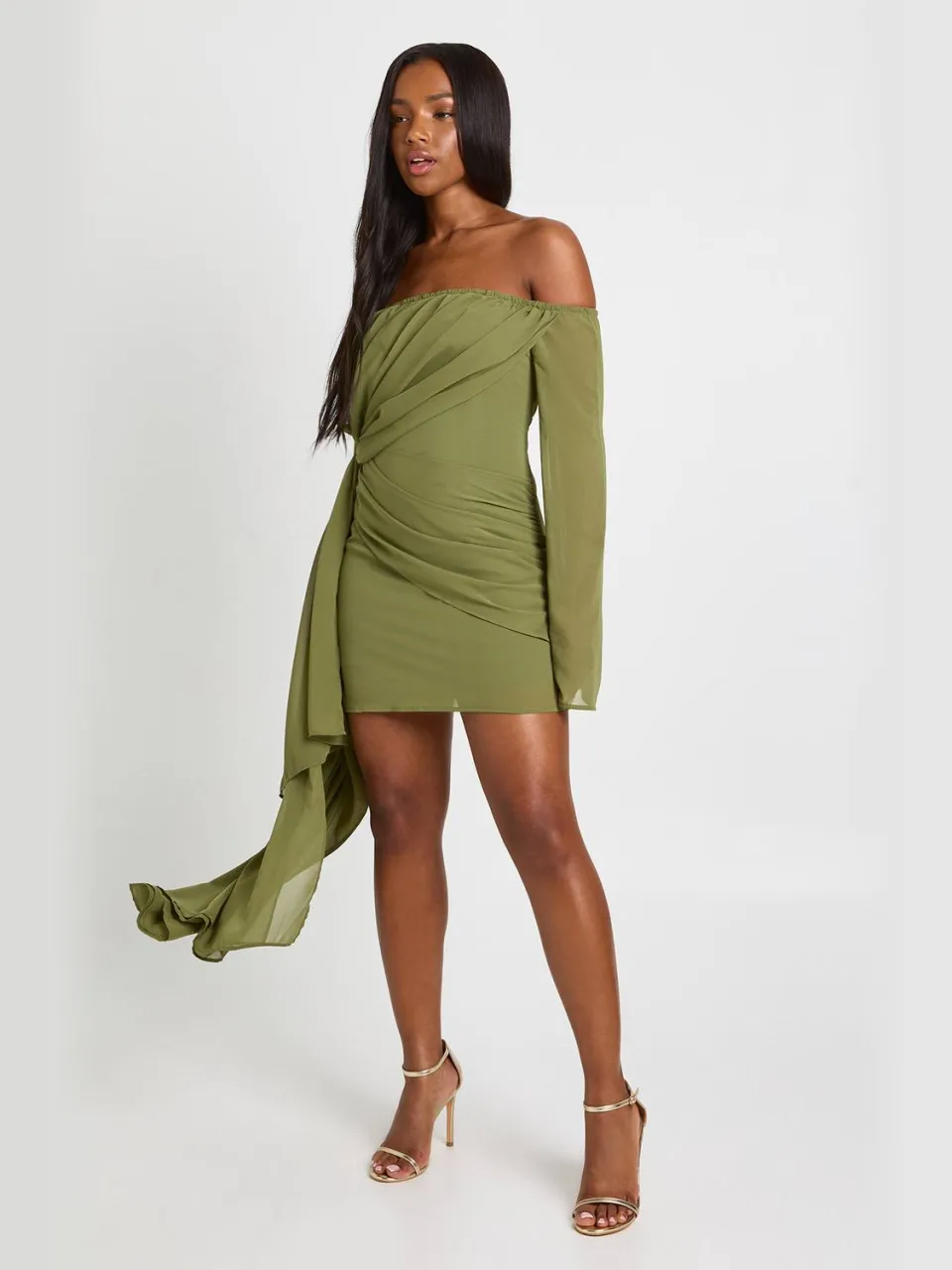 boohoo Dames Chiffon Bardot geruched mini-jurk olijf, foto 2