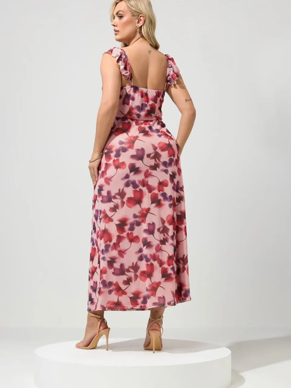 Yours London Yours Roze Jurk Met Bloemenprint, Sleutelgat En Ruches-60, foto 3