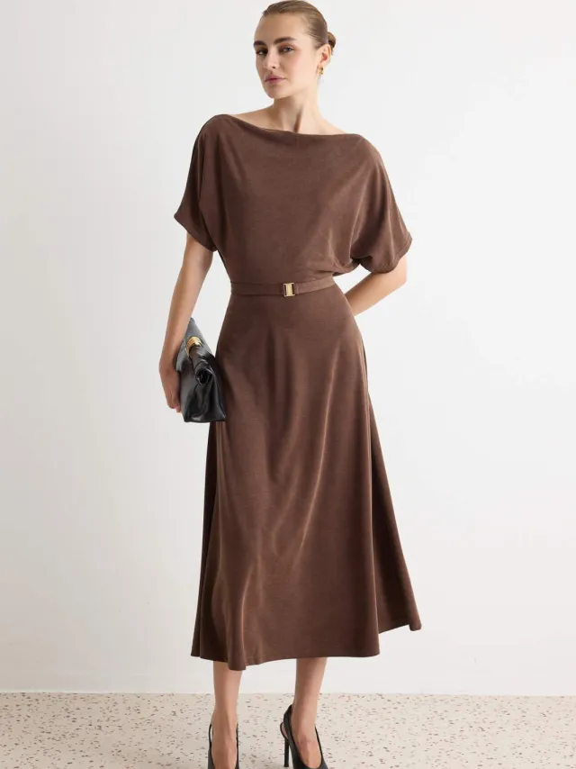 Trendyol TRENDYOLMİLLA Dames Bruin Effen Midi Kort Skater Jurken