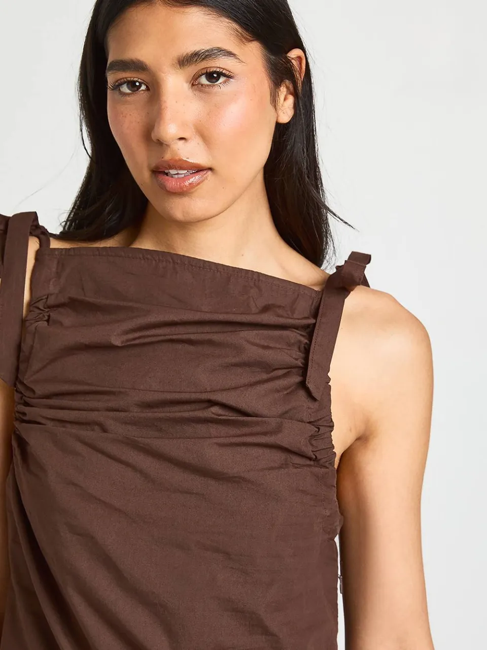 boohoo Dames Lange Jurk Met Strikbandjes Op De Schouders Van Popeline chocoladebruin, foto 4