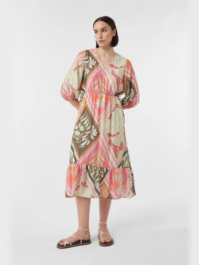 Comma female - Vloeiende jurk van een viscosemix met een slip roze