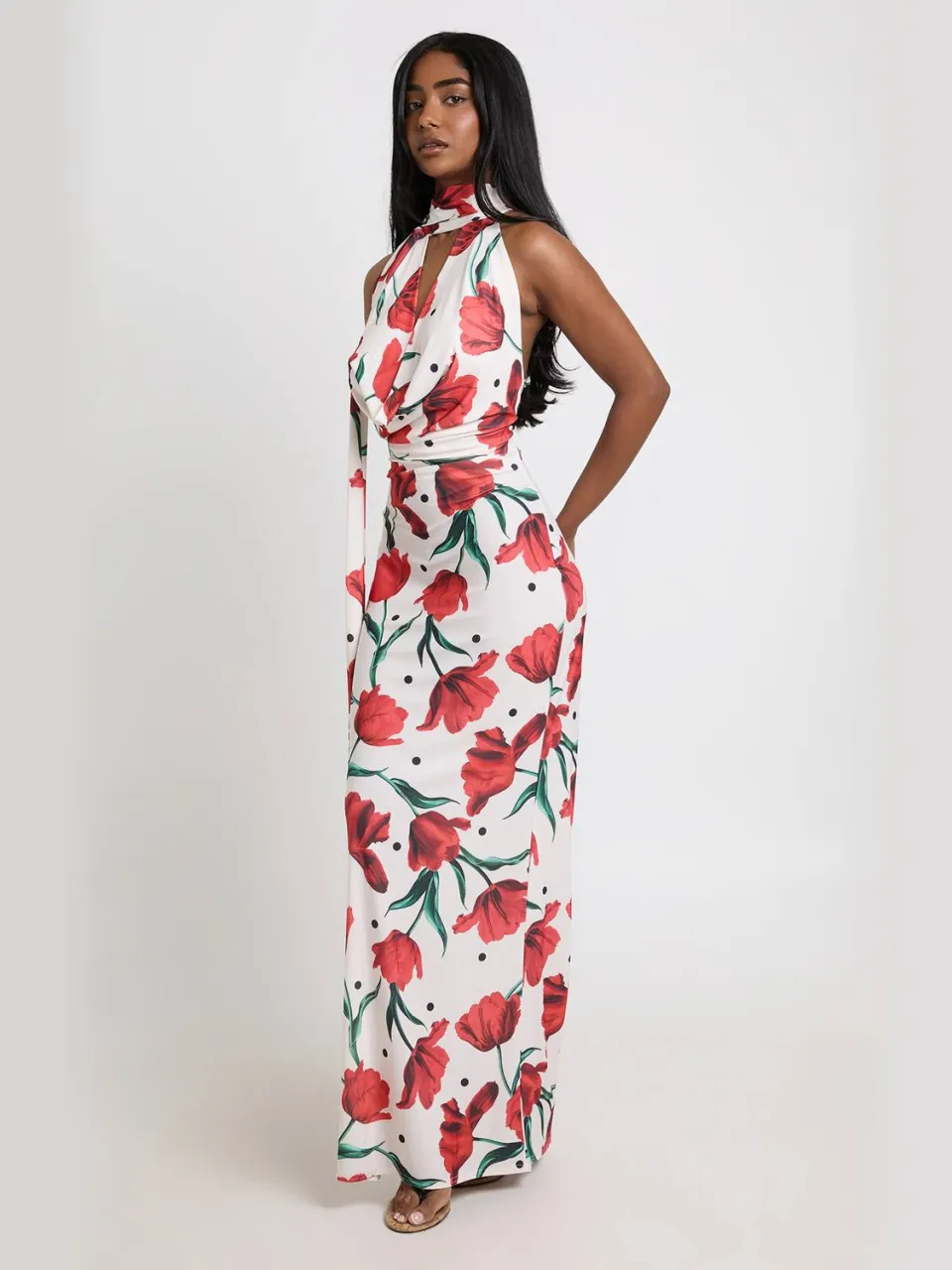 boohoo Dames Maxi Jurk Met Tonale Bloemenprint, Polkadots En Sjaalkraag crème, foto 3