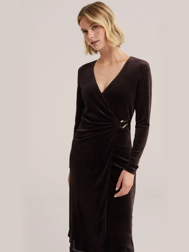 WE Fashion fluwelen midi jurk - donkerbruin