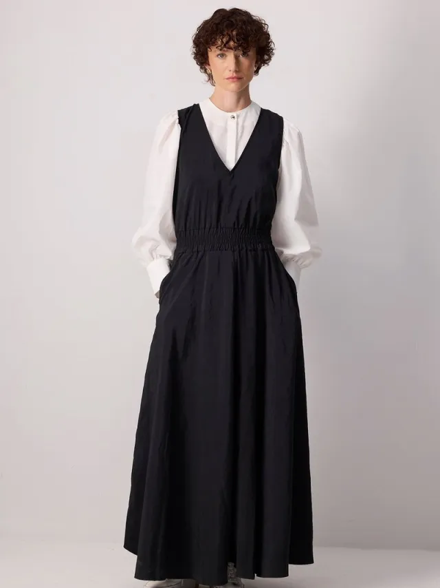 TOUCHÉ PRIVÉ Cupro jurk met elastische taille - Zwart - Dames