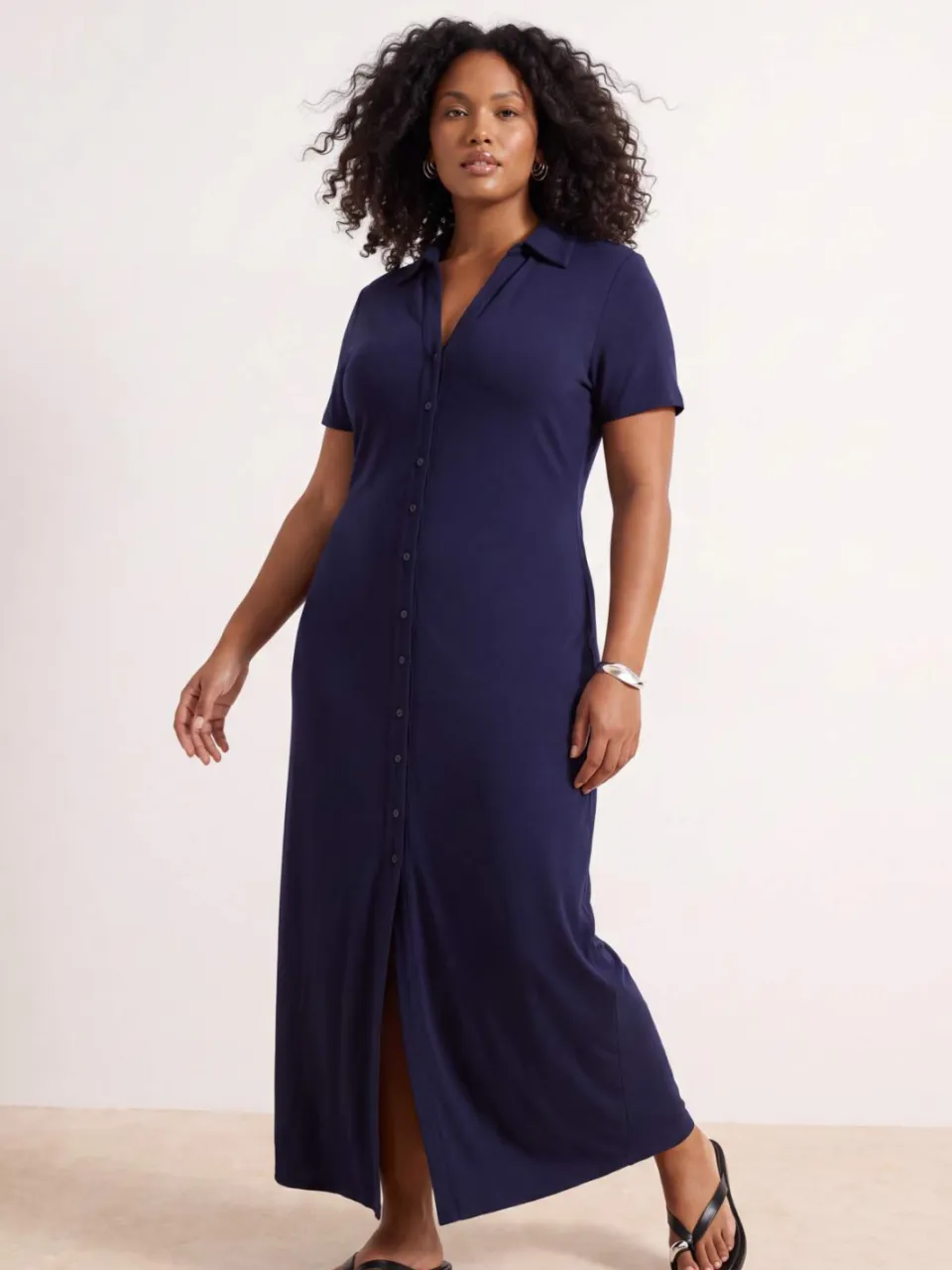 Trendyol Curve Dames Donkerblauw Effen Maxi Kort Recht Grote maten Jurk Marineblauw/Blauw