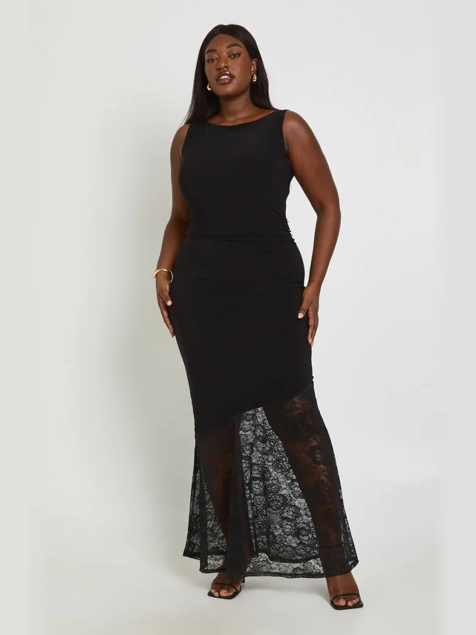 boohoo Dames Plus Asymmetrische Maxi Jurk Met Kanten Zoom zwart, foto 2