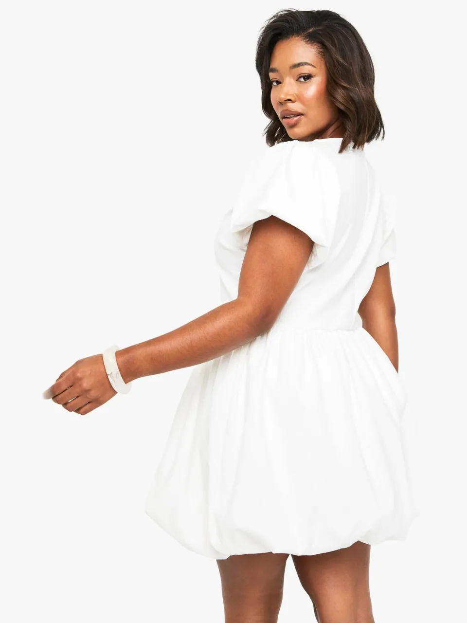 boohoo Dames PLUS GEBONDEN GETEXTUREERDE PUFFBAL SKATER JURK wit, foto 2