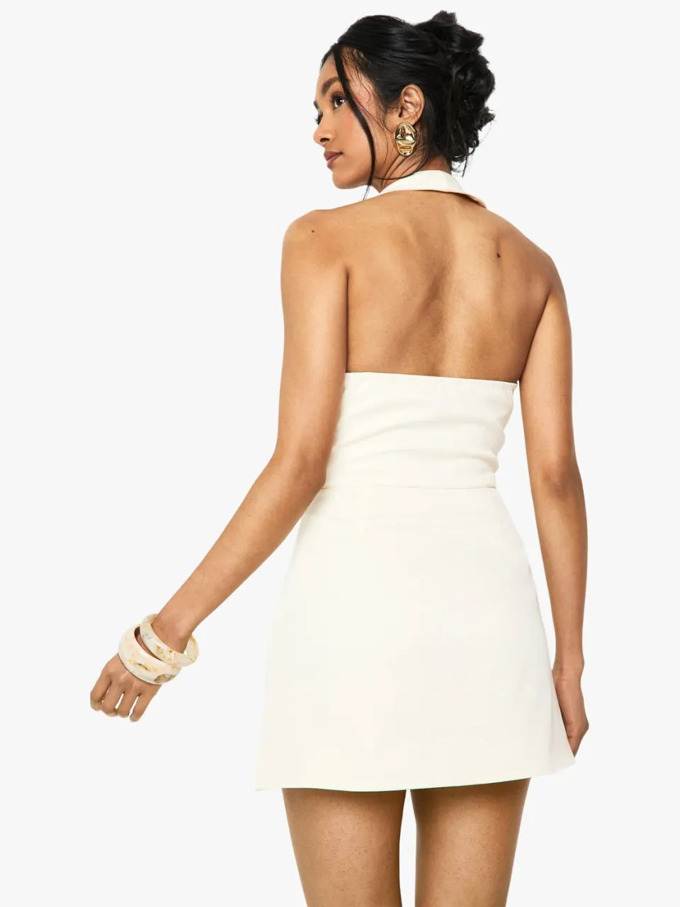 boohoo Dames Halterneck Tailored Micro Mini Jurk ivoor, foto 2