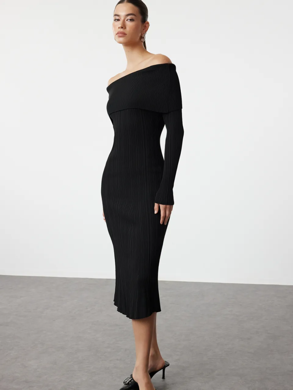 Trendyol TRENDYOLMİLLA Dames Zwart Effen Midi Lang Avond / Dagelijks Bodycon Jurken