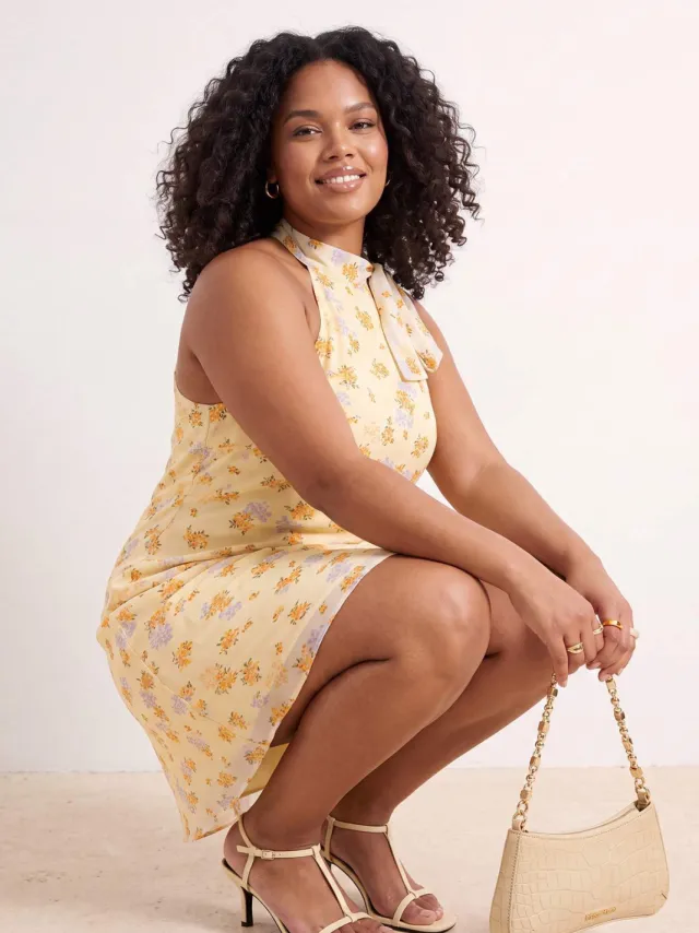 Trendyol Curve Dames Geel Bloemen Kort / Mini Mouwloos A-lijn Grote maten Jurk
