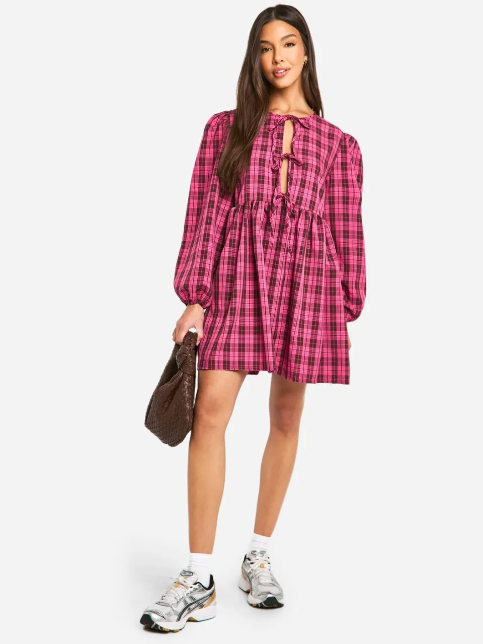 boohoo Dames Check Geruite Smockjurk met Strik aan de Voorzijde roze, foto 2