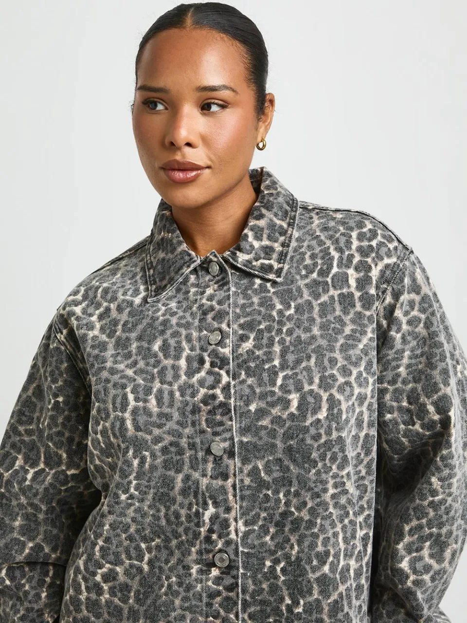 boohoo Dames Plus Denim Jurk Met Verlaagde Zoom, foto 4