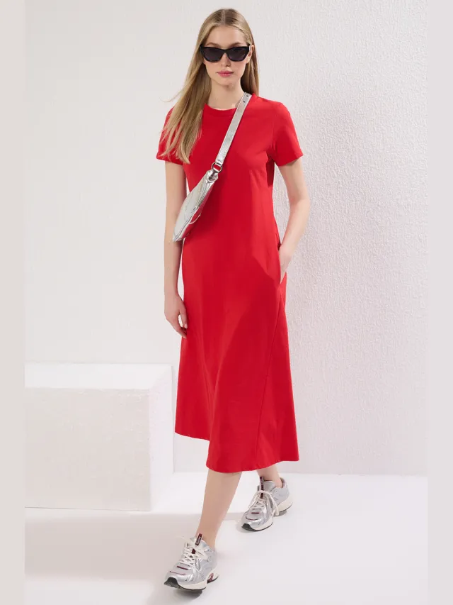 Trendyol TRENDYOLMİLLA Dames Rood Effen Midi Kort Casual A-lijn Jurken