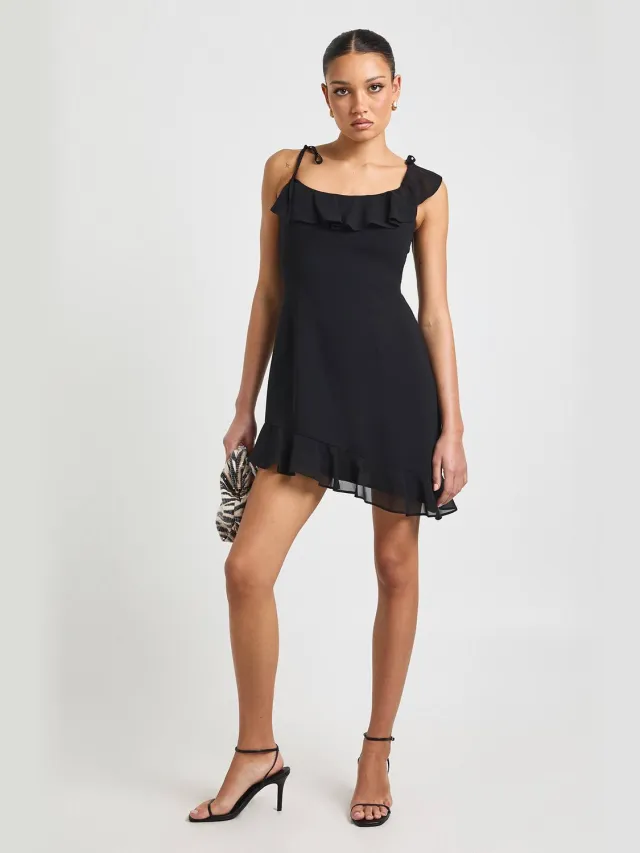 boohoo Dames Chiffon Mini Jurk met Ruche Detail en Asymmetrische Snit Zwart