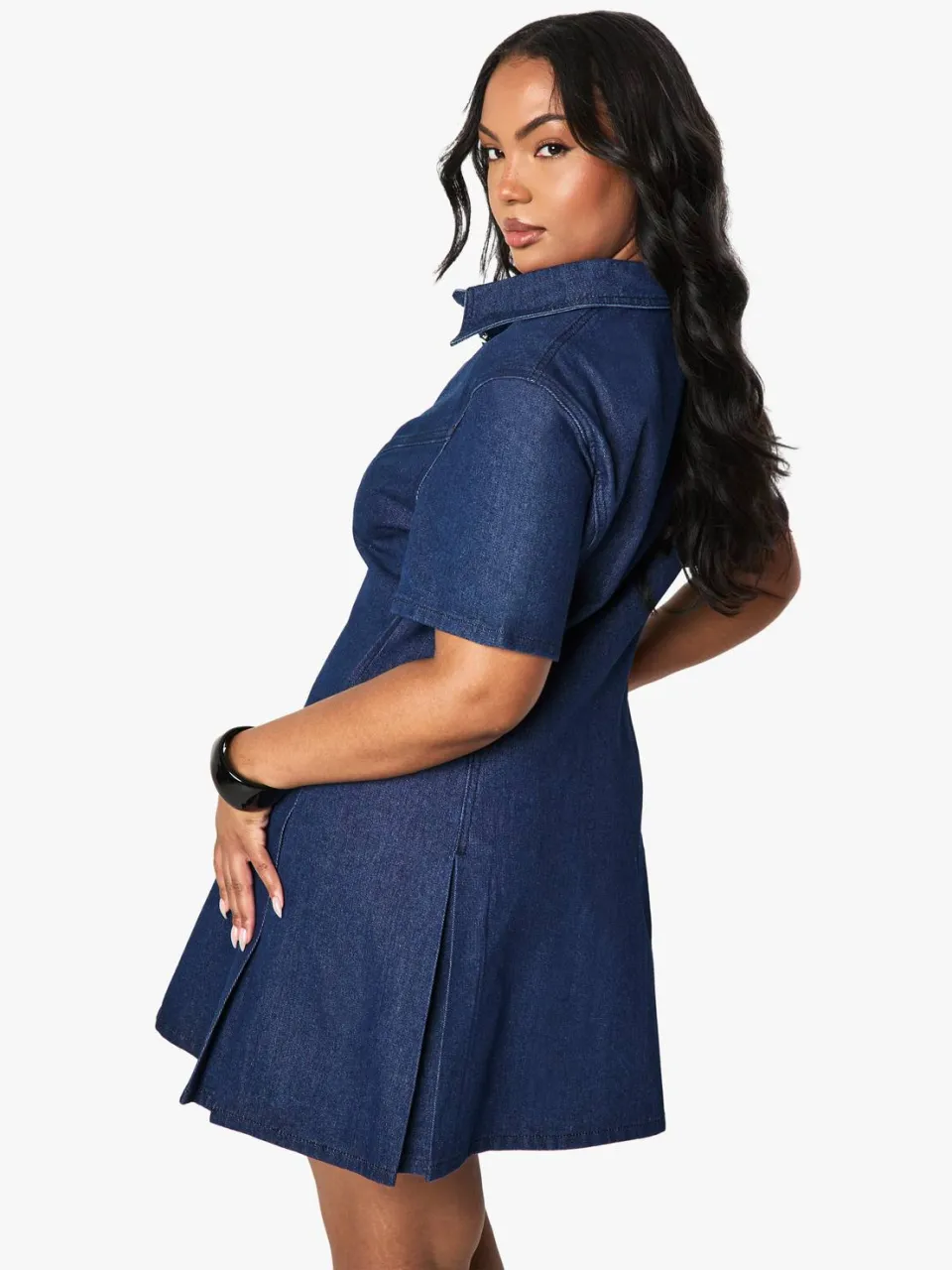 boohoo Dames Plus denim button-geplooide shiftjurk, foto 2