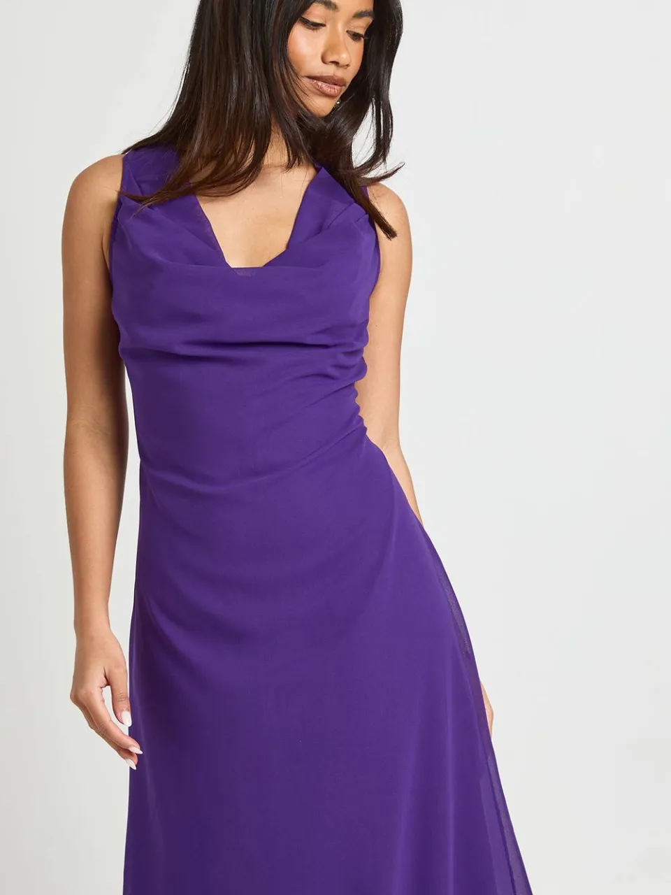 boohoo Dames Chiffon Maxi Jurk Met Waterval Halslijn violet, foto 4